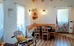 Casa Dello Sportivo - Val Di Sole Trentino